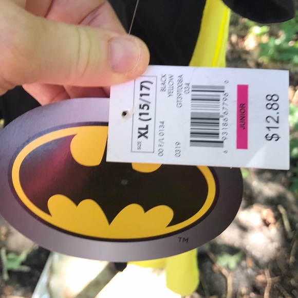 NWT Batman Beaded Logo Tee 2 Interchangeable Capes - Picture 8 of 16